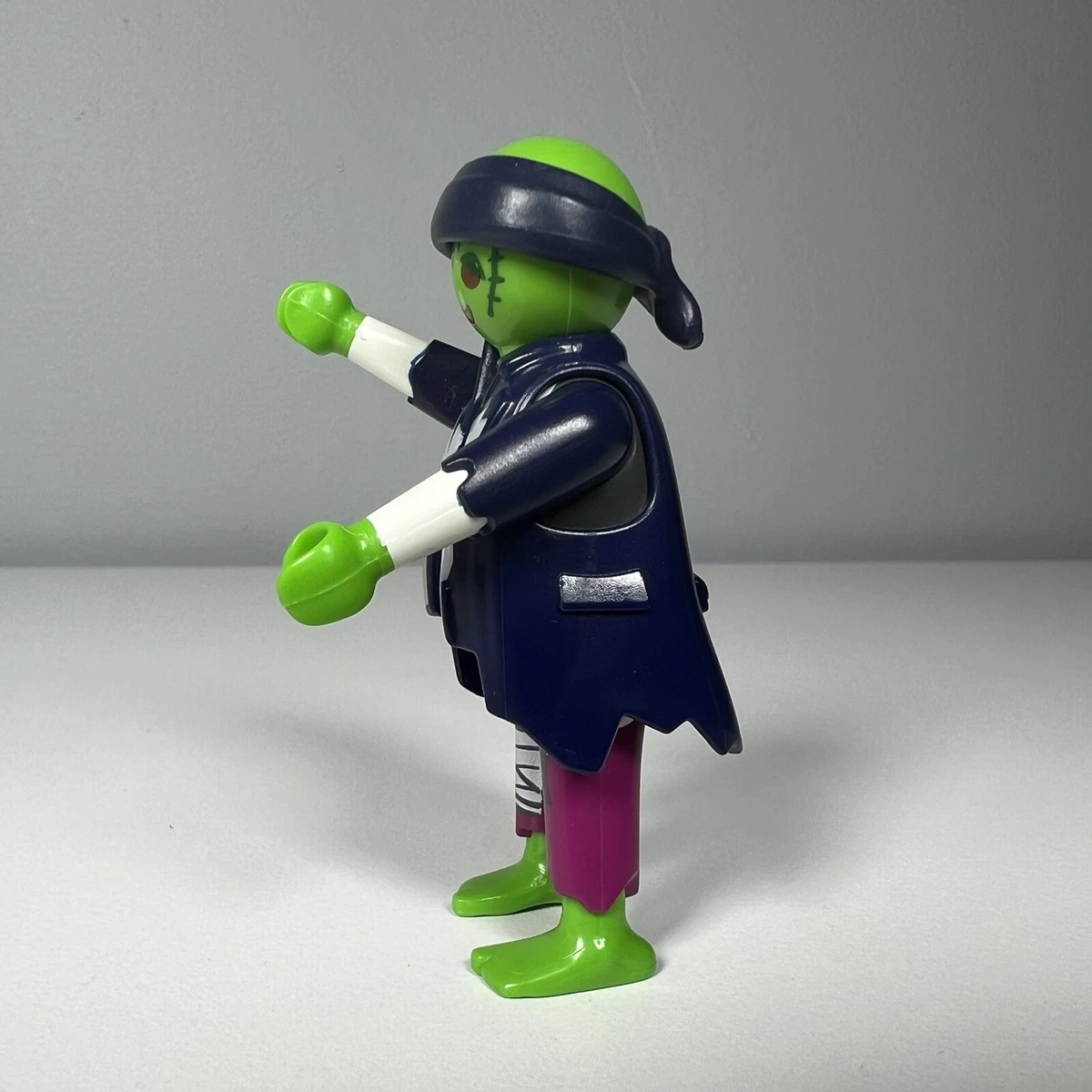 omgive specificere tema Zombie Playmobil USA Exclusive For Ghost Living Dead Pirate Jacket Halloween | eBay omgive specificere tema Zombie Playmobil USA Exclusive For Ghost Living Dead Pirate Jacket Halloween | eBay