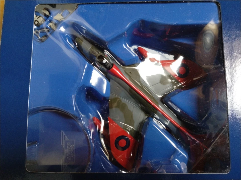 CORGI The Aviation Archive Hawker Hunter F.Mk.6a XF418/16 No1, RAF Brawdy Aug.  - Bild 4 von 4