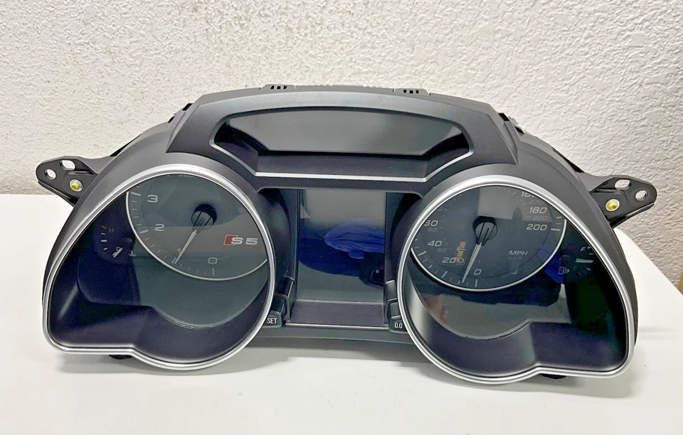 2010 Audi S5 Speedometer Instrument Cluster 8T0920981N OEM Foto 2 de 4