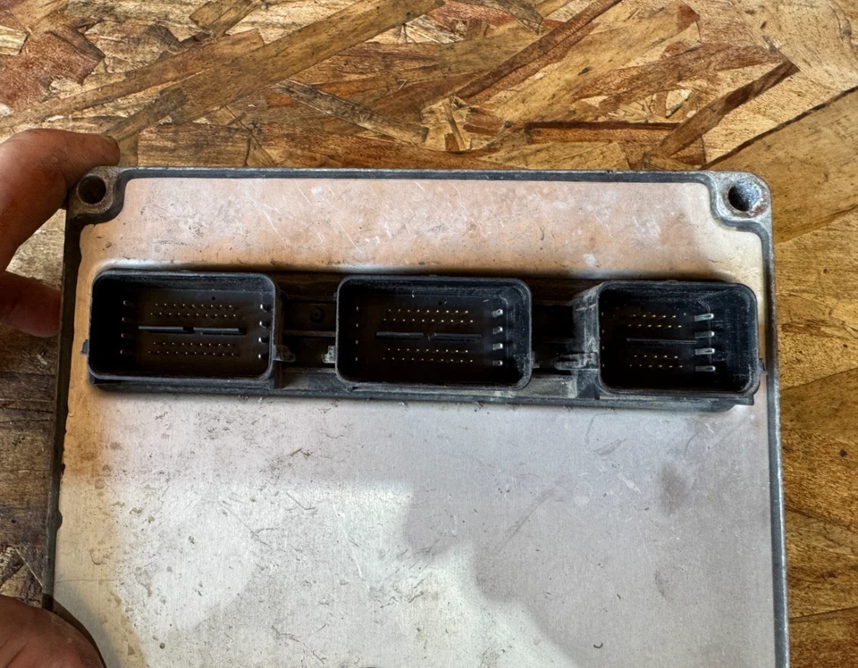 2004 Ford F350 ECU 6.0L Powerstroke Engine Control Unit 4C3A-12A650-ATG - Image 3 of 4