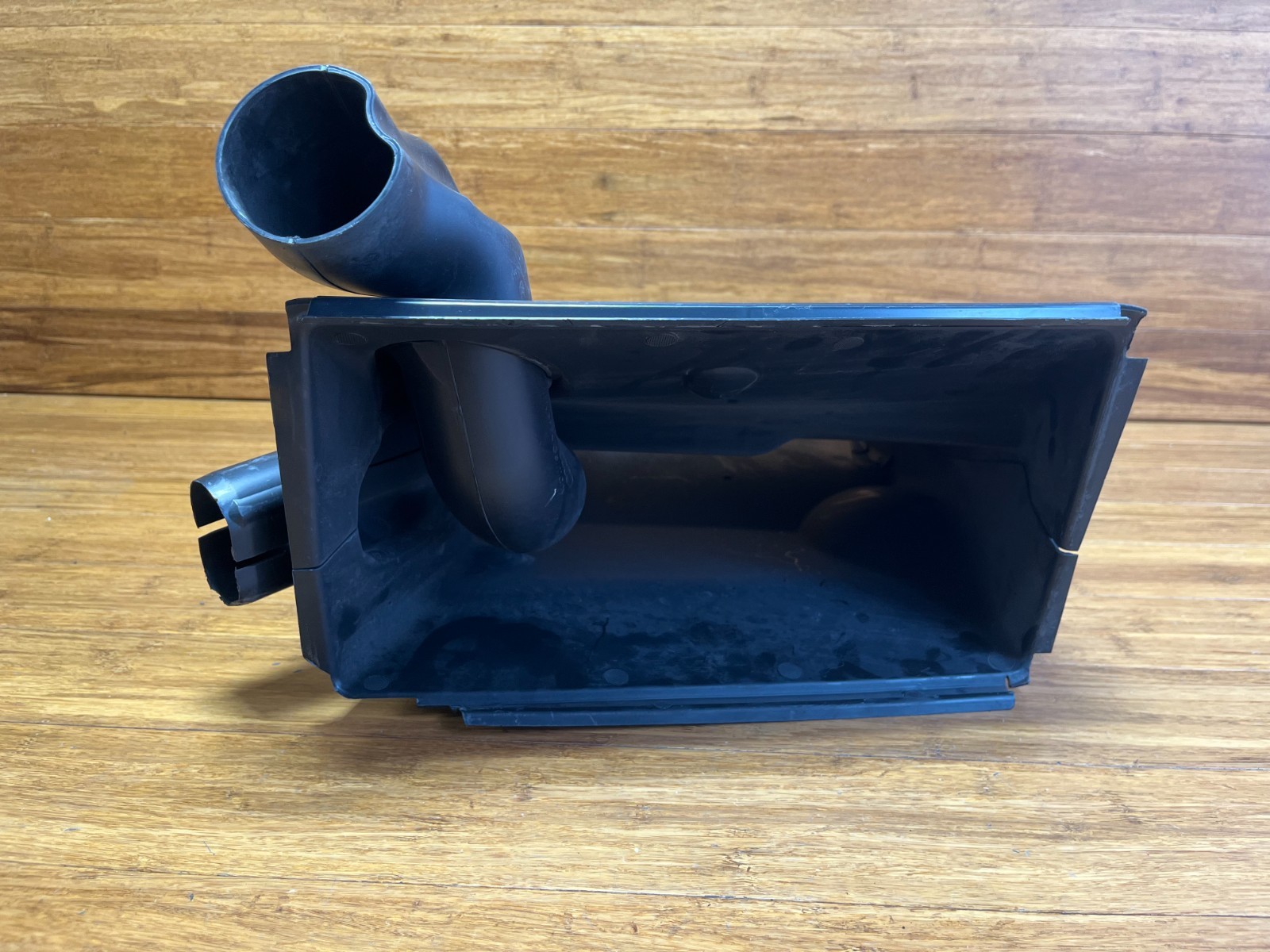 Audi R8 2016-2024 Front Left Cooling air duct