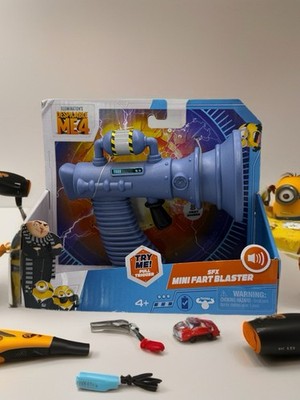 Minions Despicable Me 4 SFX Mini Fart Blaster 8 Different Sounds! Illumination