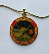 Space Shuttle Challenger Cloisonne Medallion Necklace Vintage NOS Nasa Pendant