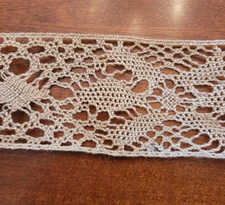 Antique Beige Bobbin Lace Trim Handmade 5 yards x 2.5" Nice Condition 1 piece