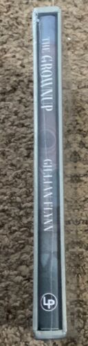 The Grownup by Gillian Flynn Signed Limited #588/600 Joe Hill, Erin C Wells - Picture 4 of 4