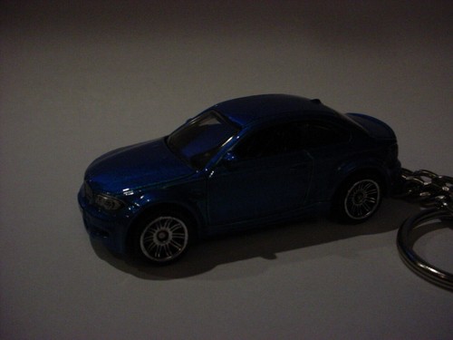 HOT 3D BLUE BMW M1 CUSTOM KEYCHAIN keyring key ornament M BLING matchbox - Picture 5 of 5
