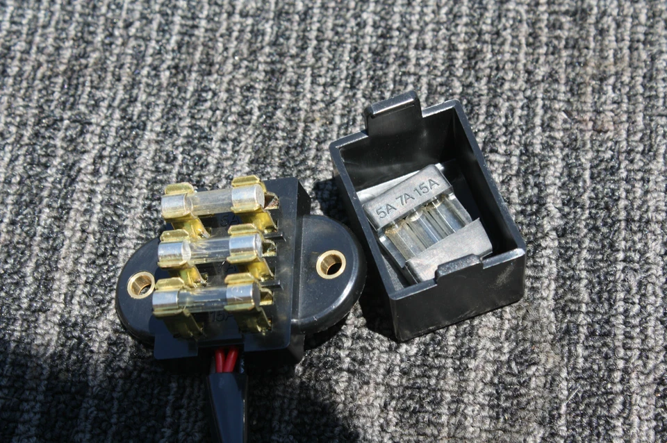 HONDA OEM CB500 CB550 CB750 CB 550 коробка предохранителей мотоцикла 3 предохранителя коробка предохранителей штекерный конец  - Изображение 4 из 4