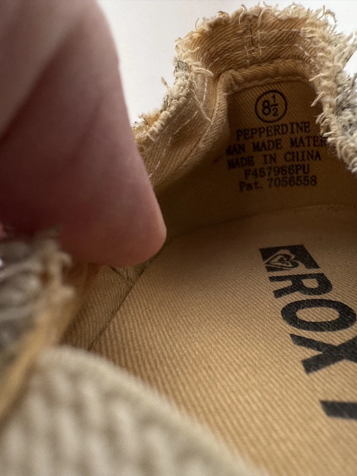 Zapatos sin cordones Roxy Pepperdine texto graffiti para mujer 8,5 retro patinadora Foto 2 de 4