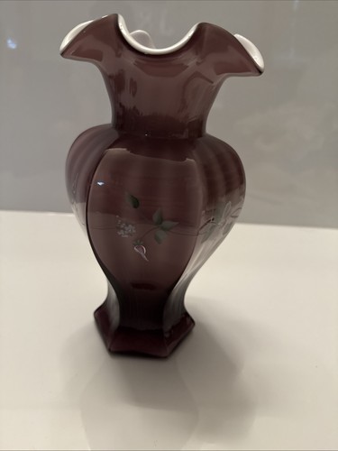 Fenton Art Glass Vase Amethyst Satin Hand Painted Tulip Vase Purple Signed 34-1 - Bild 2 von 10