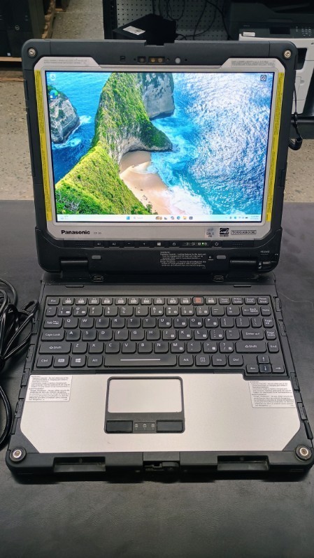 Panasonic Toughbook CF-33 - i5-10310u - 16GB Ram - 512GB SSD - Win