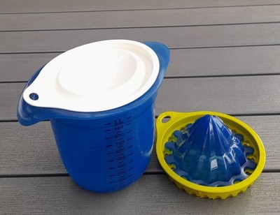 Tupperware Combi Plus Messbecher mit Zitronenpresse/Reibe - Skala 100% lesbar 