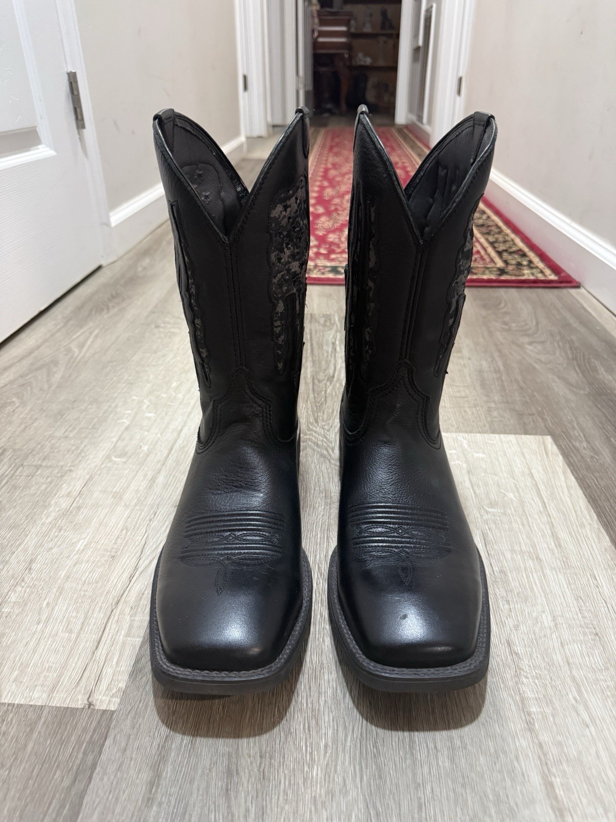 S Ariat Boots Size 11 1/2 D Worn Once