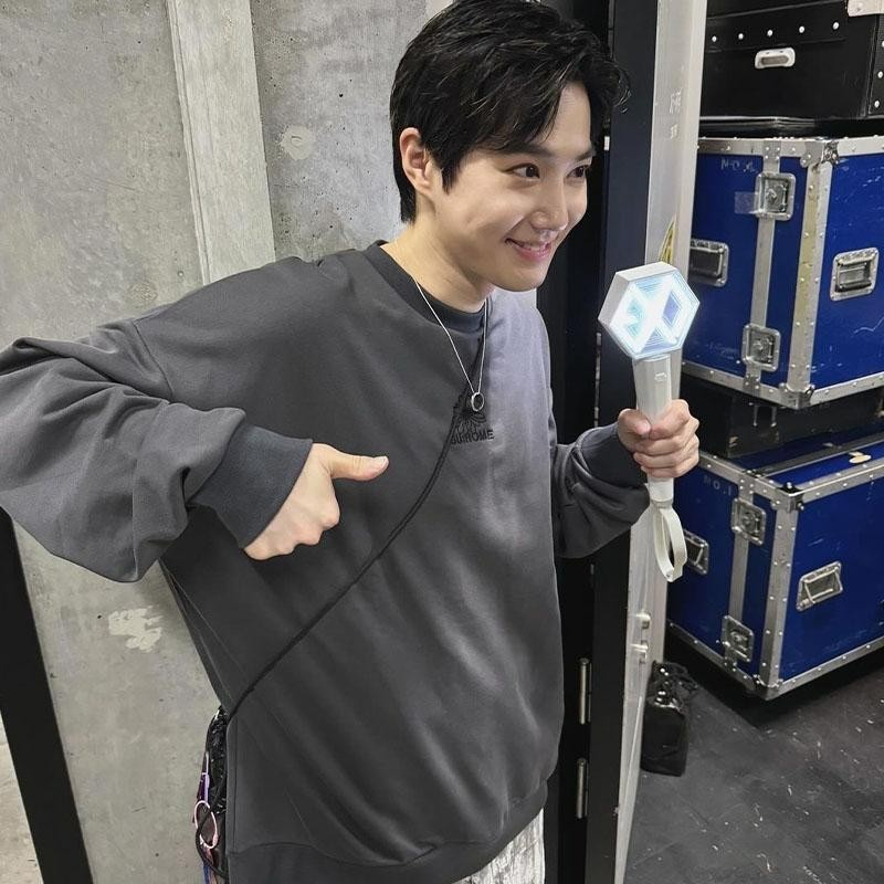 EXO SUHO SWEATSHIRT WELCOME TO SU:HOME CONCERT FANMADE GIFT FOR