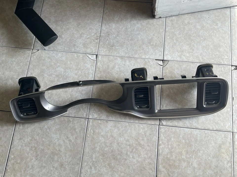 Cuadro de instrumentos bisel calibre OEM#L0199607AB 2011-2014 Dodge Charger 8,4" Foto 2 de 4