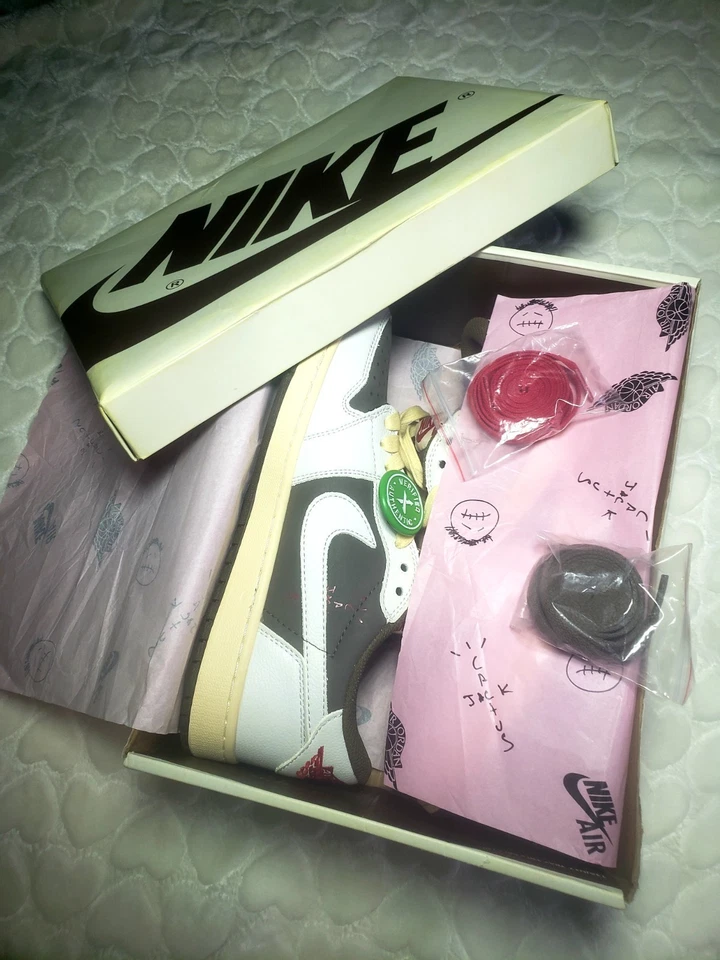 Size 10 - Jordan 1 Low OG x Travis Scott Reverse Mocha - Image 2 of 4