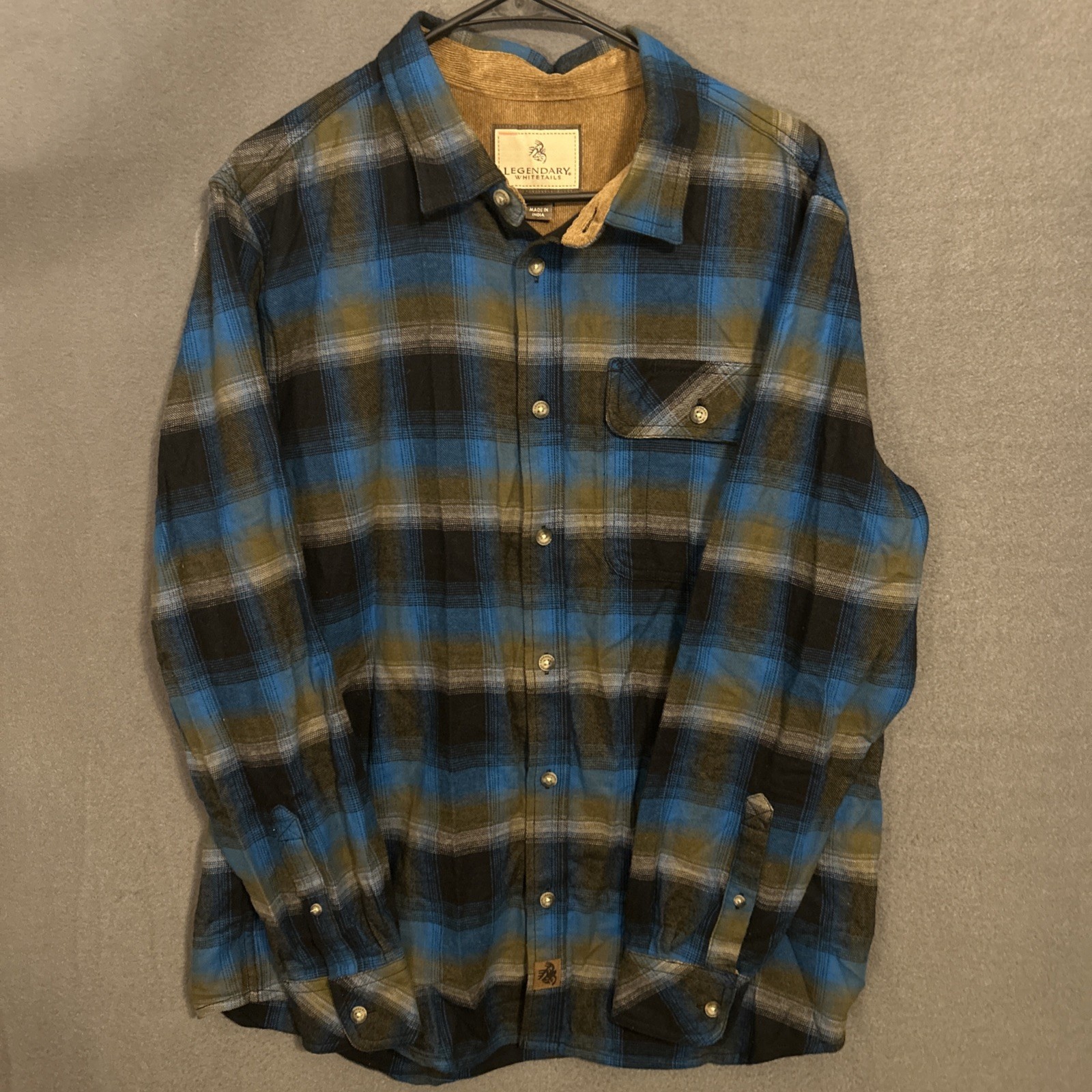 Legendary Whitetails Flannel Shirt Mens Large Blue Plaid Buck Camp Corduroy Trim