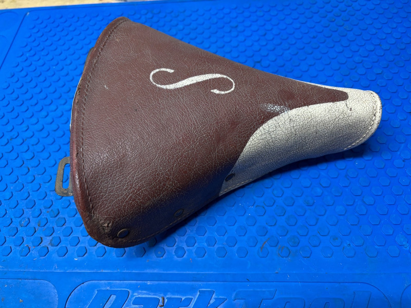 Vintage Schwinn Approved Red S Bike Bicycle Seat Saddle