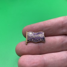 Pontins Holiday Camp vintage enamel badge. St.Mary's Bay. Manufacturer - Dingley