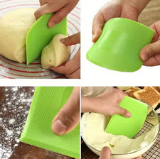 Flexible Plastic Dough Cutter Scraper Kitchen Tool for Baking Bread Cake Decor