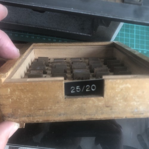 GRAPHOGRAPH .IN. PANTOGRAPH ENGRAVING MACHINE SERVICED WITH CALIGRAPHY FONT SET - Picture 9 of 17
