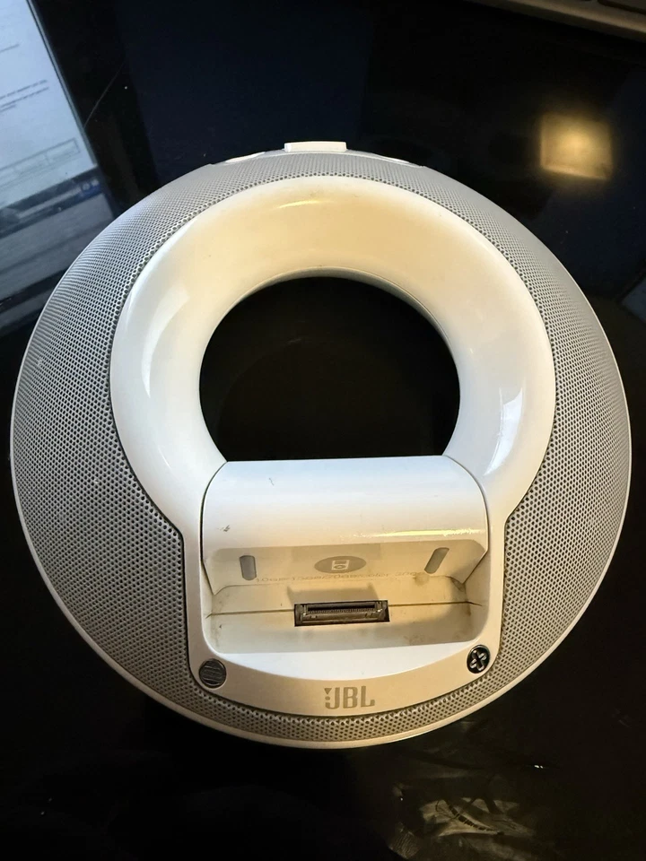 JBL On Stage Speaker for iPod TEAD-48-180800 with AC Adapter - Image 3 of 3