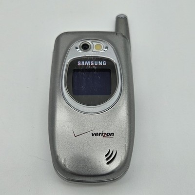 Samsung SCH-A670  Gray / Silver Verizon Cell Flip Phone No Charger Included 