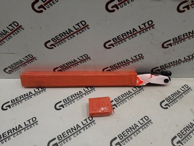 Genuine Audi Q7 MK1 2006-2014 Emergency Safety Hazard Warning Triangle