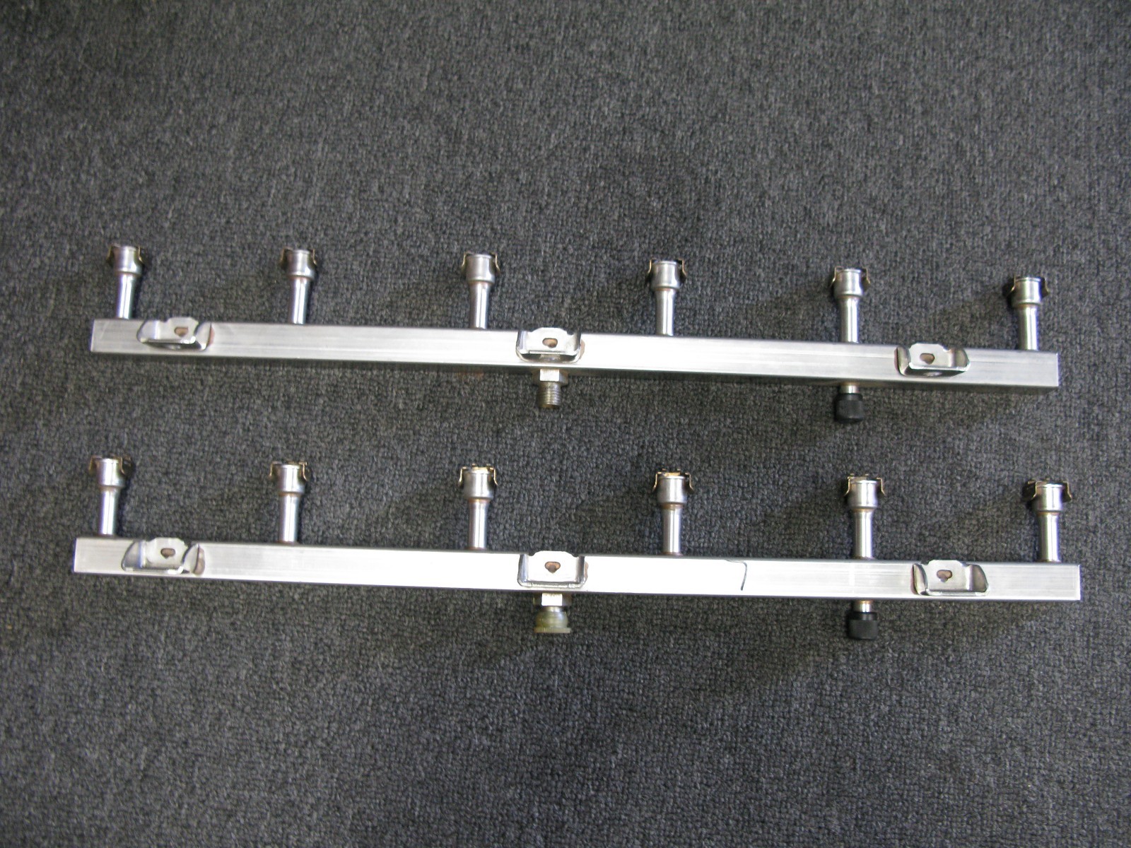Ferrari 612 575 Bosch Fuel Injector Rail Left +Right Pair 0280151090