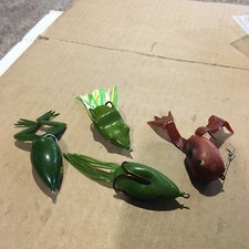 4 Fishing Lures Soft Rubber Frog Top Water Bass Bait Tackle