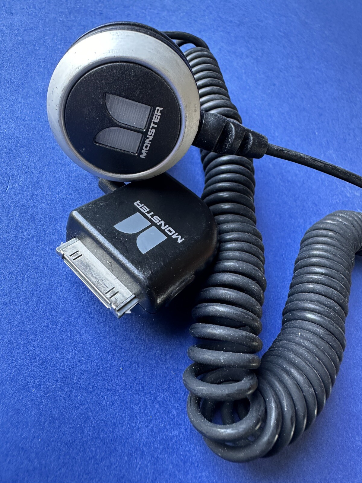 Car Charger 12V 24V 30-Pin Travel in Car Charger Adapter for iPhone iPad iPod