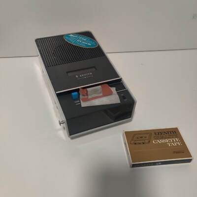 Vintage Zenith C-608C Portable Cassette Player/Recorder Japan Mic