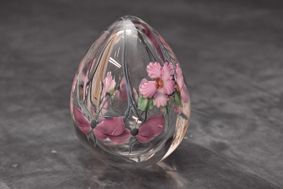 Early Lundberg Studios Daniel Salazar 1983 ovo floral peso papel escultura vintage - Imagem 3 de 4