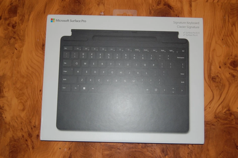 Microsoft Surface Pro Tastatur mit Touchpad - Schwarz (8XF-00005)