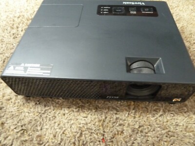 ViewSonic PJ358 XGA 3LCD Projector 2000 Lumens for parts 