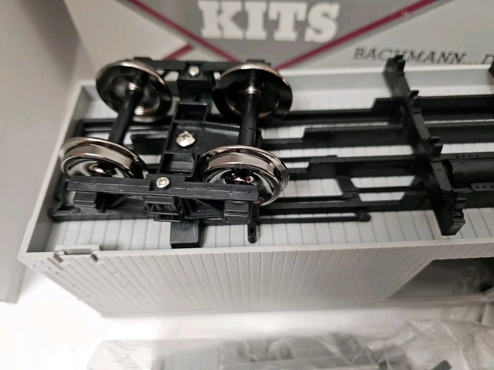 Bachmann 98902 G Scale Undecorated Wood Refrigerator with Metal Wheels - Image 4 of 4