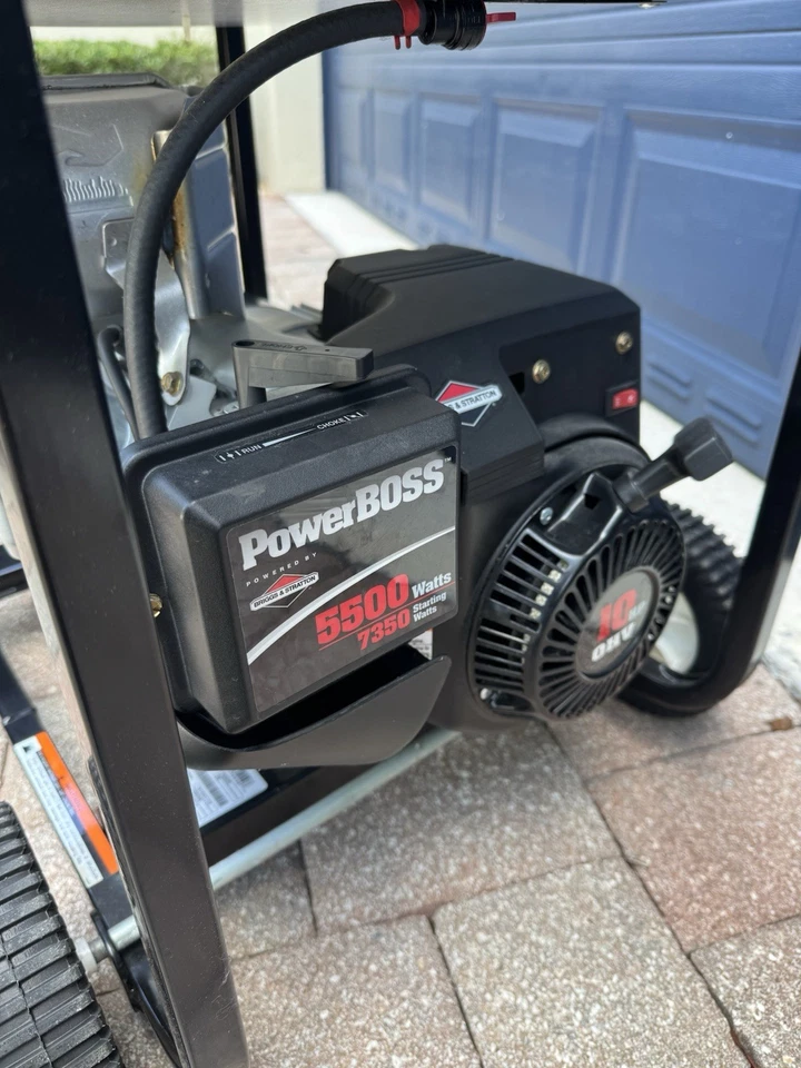 Central eléctrica portátil PowerBoss 5500/7350 vatios de arranque vatios generador. Foto 4 de 4