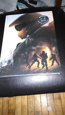 Halo 5: Guardians Official Strategy Guide Collector's Edition w/ PATCHES
