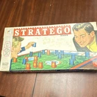 Milton Bradley Stratego Vintage Strategy Board Game Complete 2 Players 10+