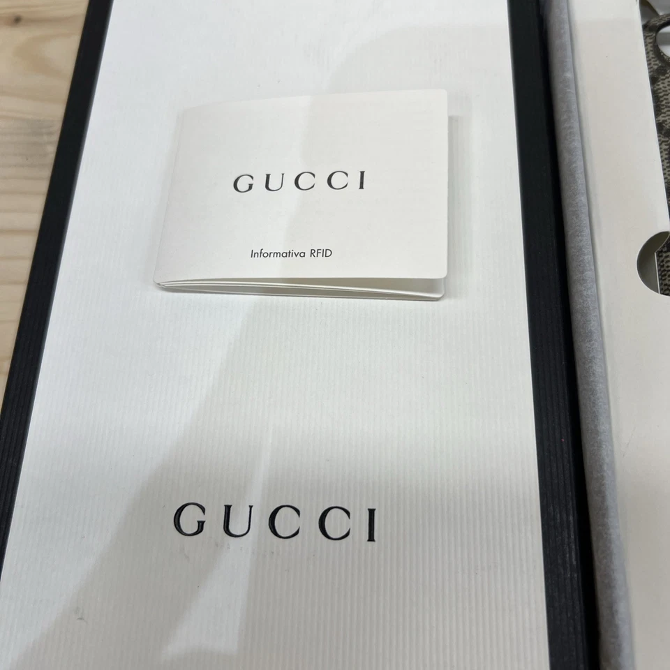 古驰保护壳 iPhone 7 / 8 黑色至尊布贴宇宙飞船 UFO 彩虹意大利标志 — 第 3/4 张图片