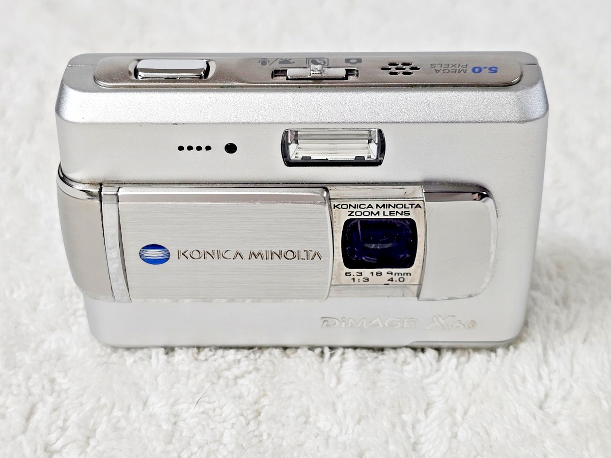 Konica Minolta DiMAGE X60 Digital Camera 5.0MP Silver VTG Extras