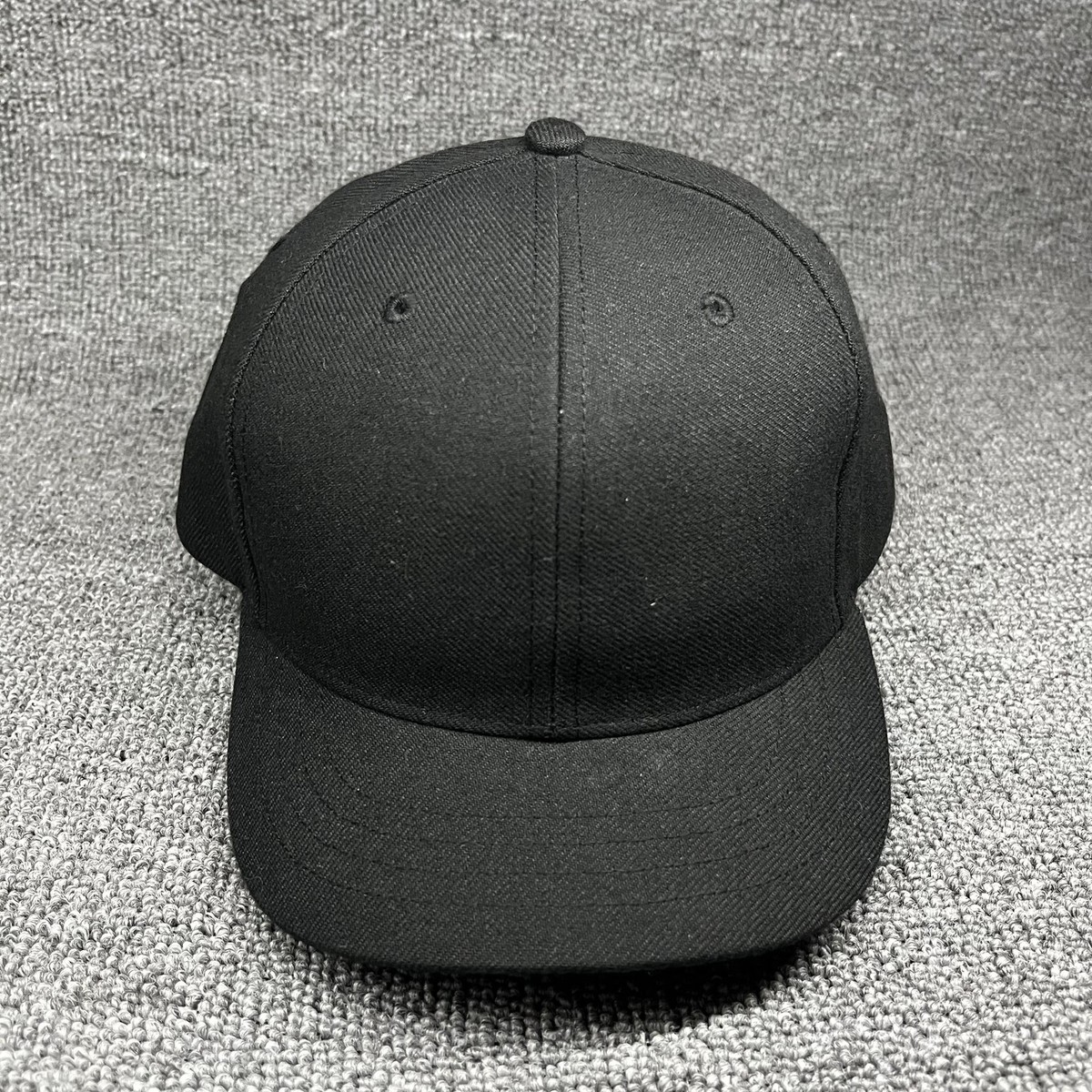 Plain Black Adjustable Baseball Cap Hat Hook & Loop Strap Rear Logo Detail