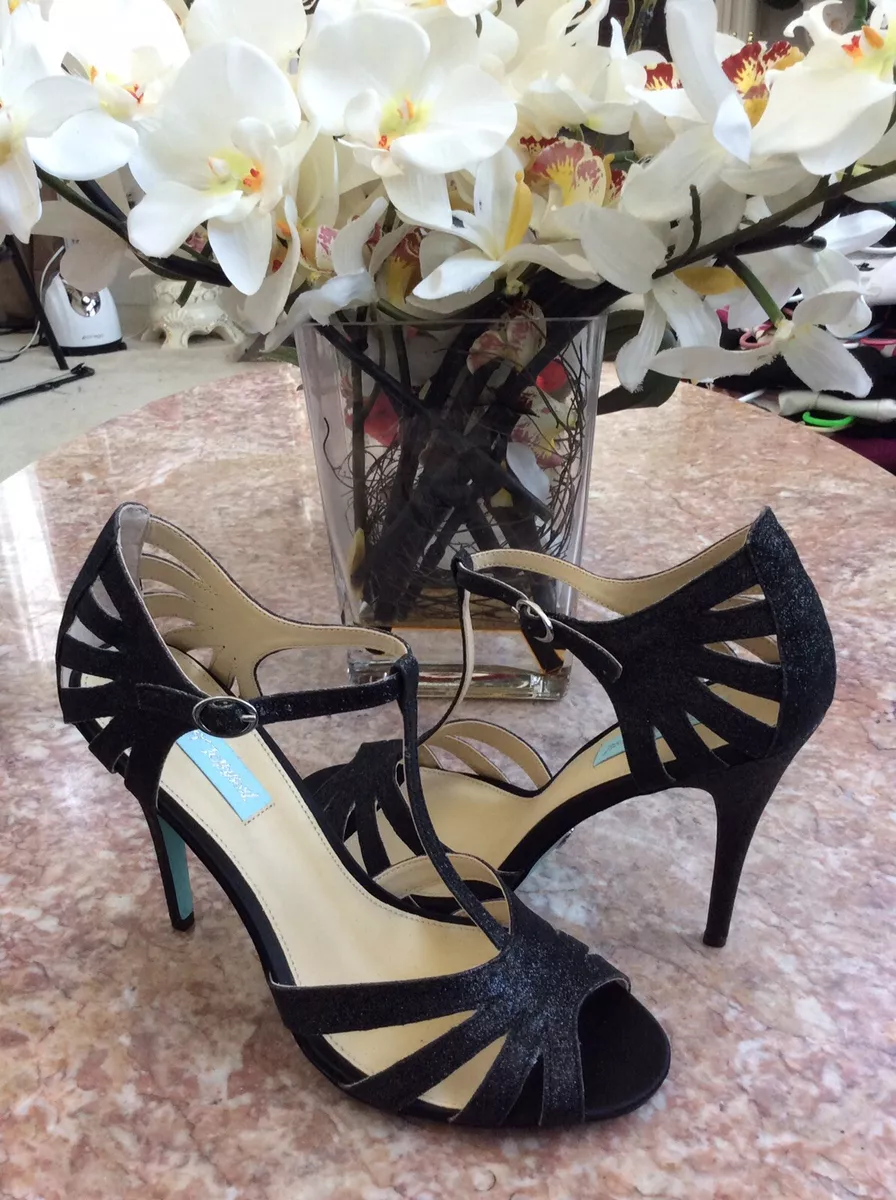 Betsey johnson store tee sandal