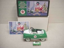 NEW TEXACO CROWN PREMIUMS 1948 BMC PEDAL CAR  MATCHING HOLIDAY ORNAMENT 1/6