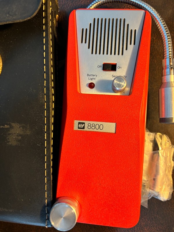 TIF 8800 GAS /NAT/LP COMBUSTION LEAK DETECTOR