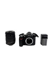 Nikon D90 12.3MP Digital SLR Camera/Sigma 18-200mm Lens Kit