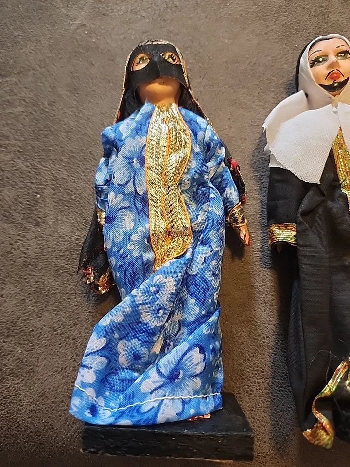 Par de muñecas árabes vintage hechas a mano de 7,5 pulgadas  Foto 2 de 4