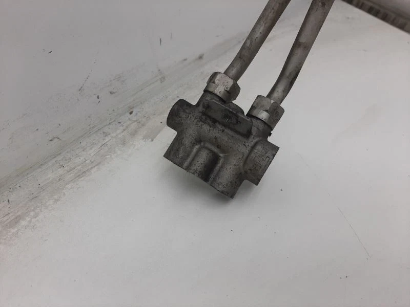 Volkswagen Touareg 2005 enfriador de aceite de transmisión Foto 3 de 4