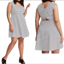 NWT Torrid Striped Cross Back Textured Skater Dress 2X