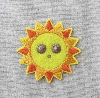 Sonne sonniges Gesicht zum Aufbügeln Aufnähen bestickt Patch Applikationen Abzeichen Handarbeit