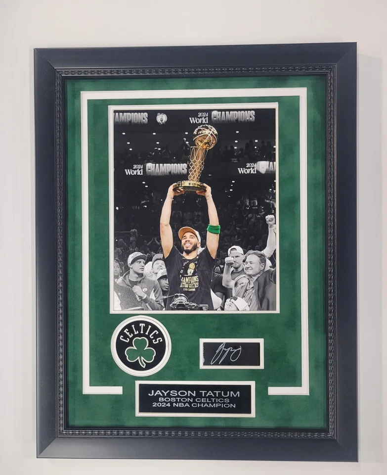Foto enmarcada de Jayson Tatum Boston 8x10 con auto grabado, campeón de la NBA 2024 Foto 3 de 3